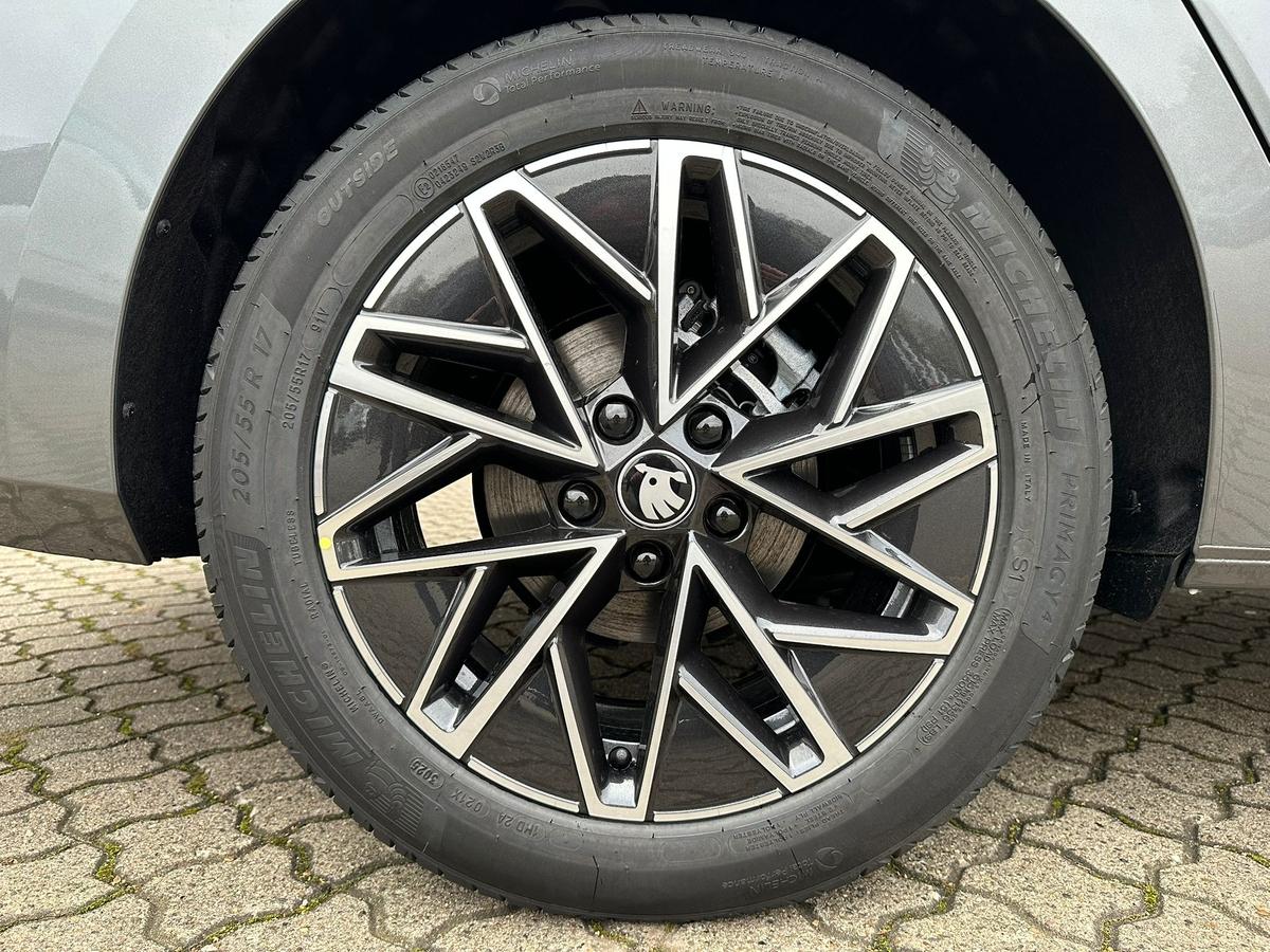 Skoda Octavia 1.5 TSI mHEV Selection DSG