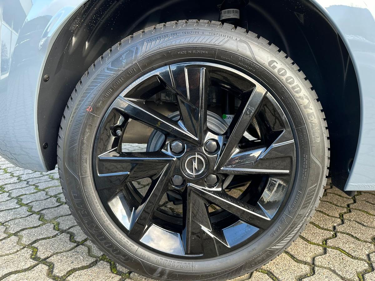 Opel Corsa F GS Line - Rückfahrkamera + Allwetterreifen