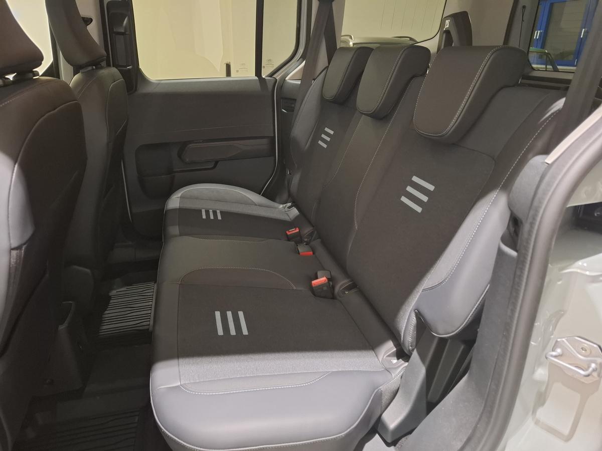 Ford Tourneo Courier Active AHK Kamera Navi Garantie