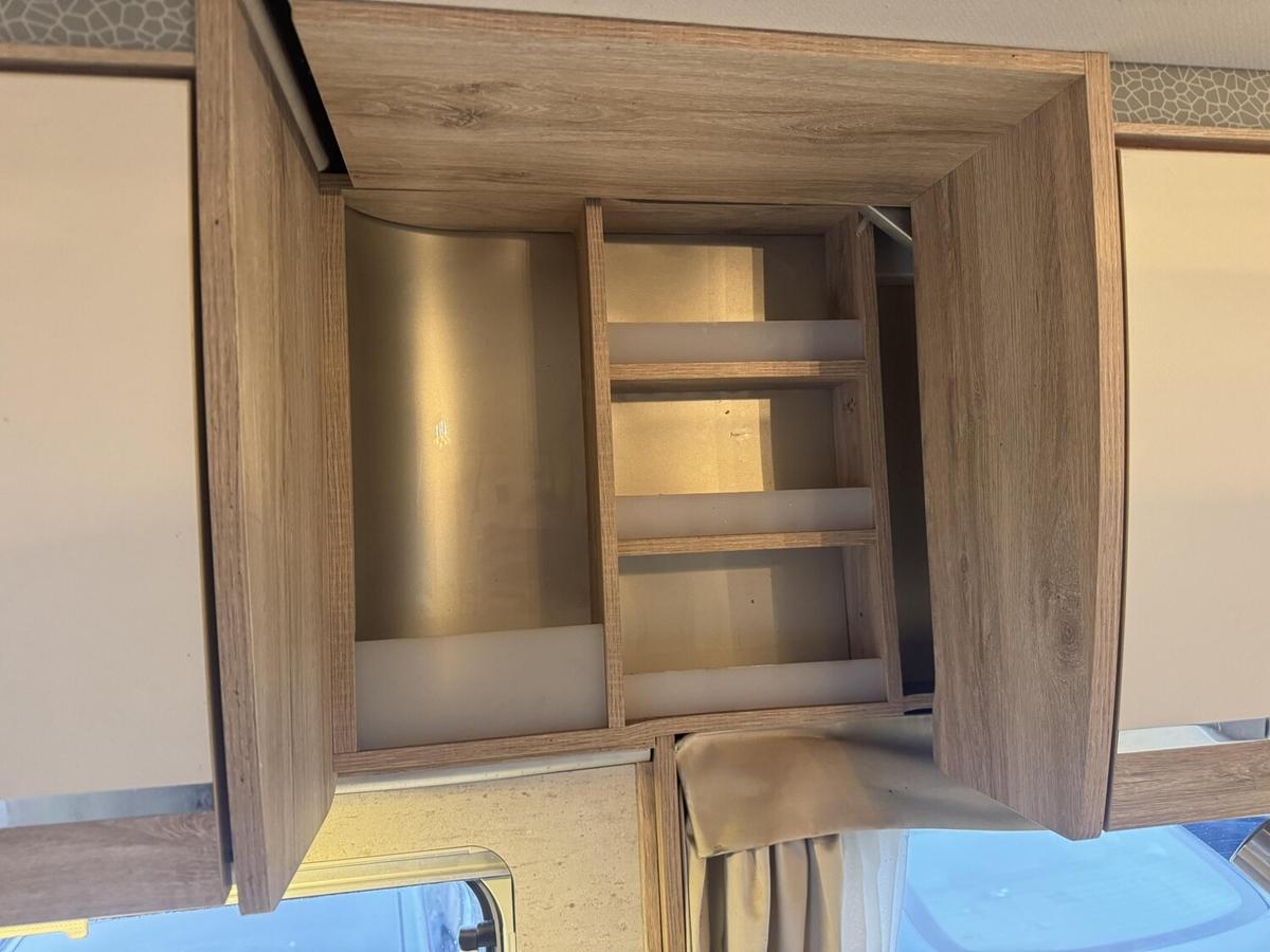 Eura Mobil Profila RS 730 EB Solar+Wechselr+Alde+Fussbodenheizung