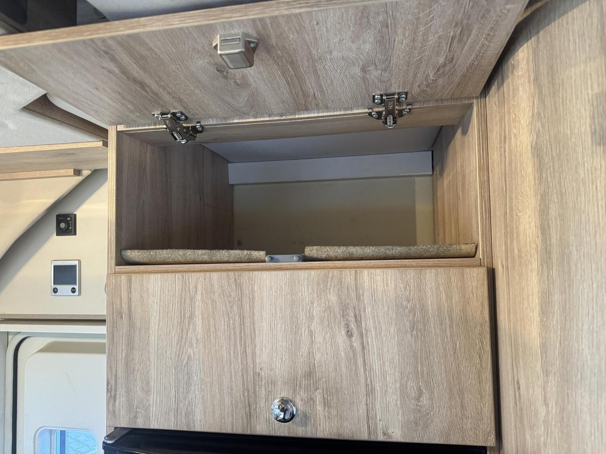 Eura Mobil Profila RS 730 EB Solar+Wechselr+Alde+Fussbodenheizung