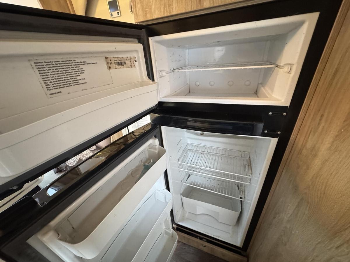 Eura Mobil Profila RS 730 EB Solar+Wechselr+Alde+Fussbodenheizung