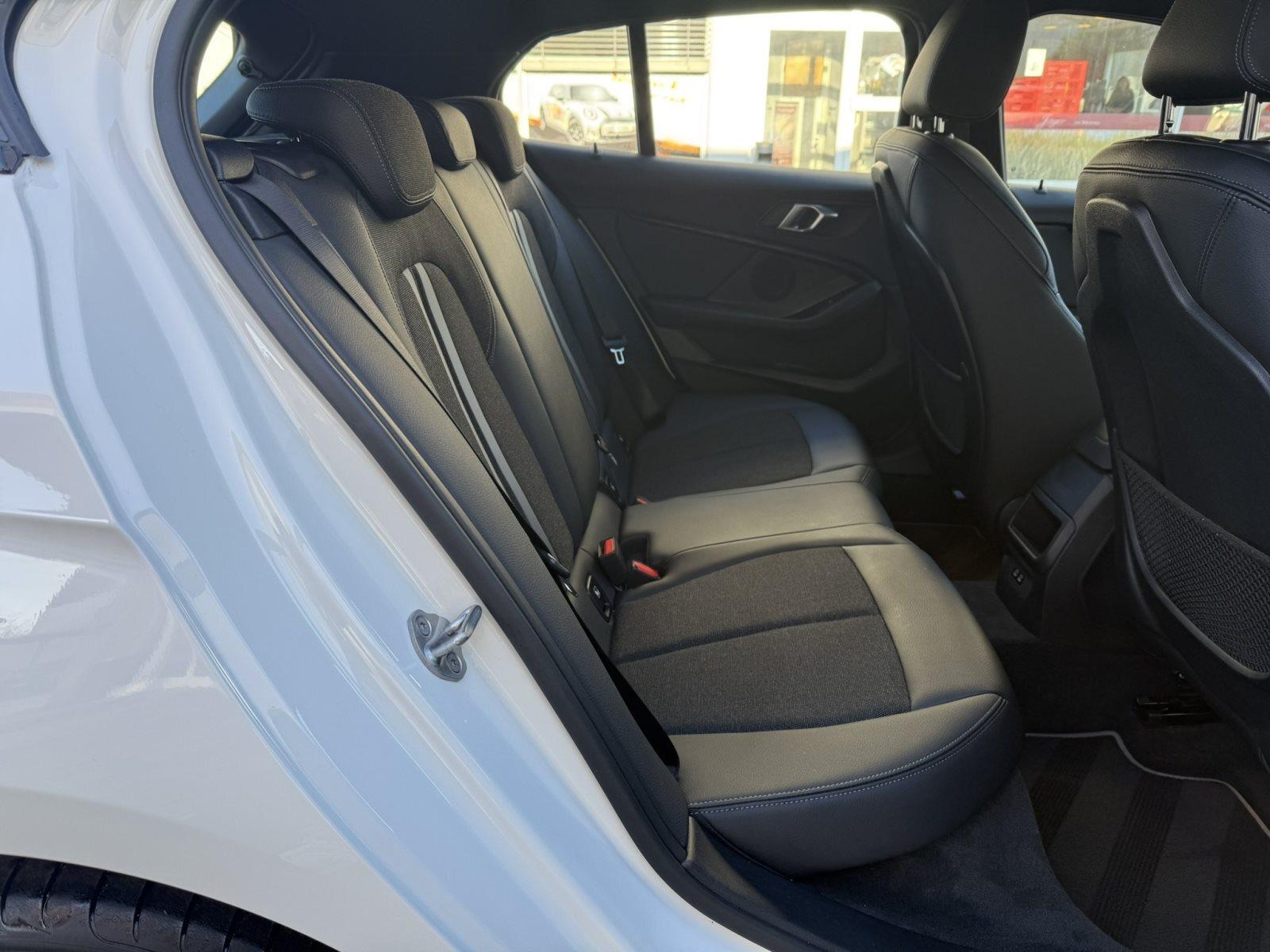 BMW 118 Sport Line LED ActiveGuard+ Navi PDC DAB