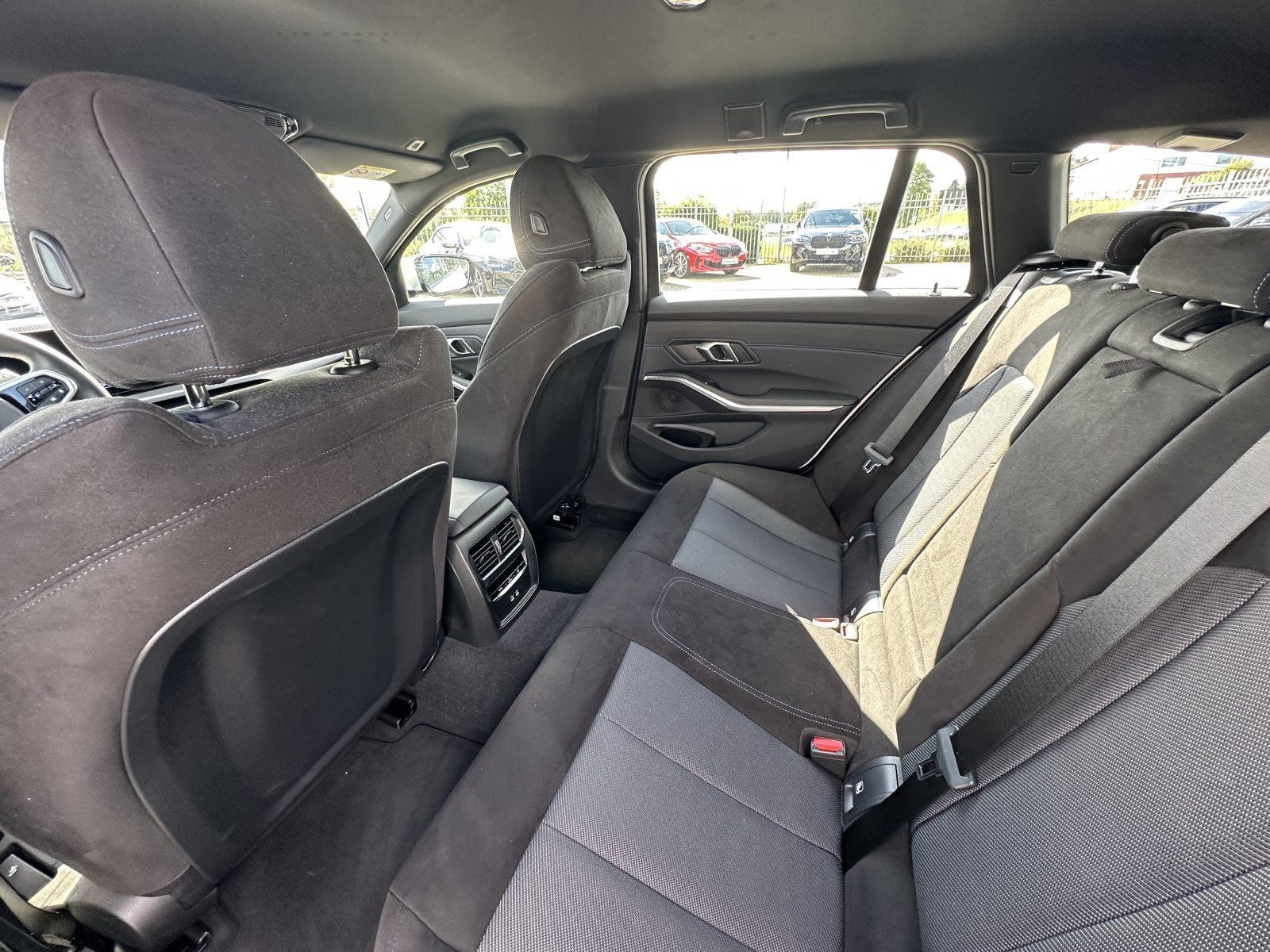 BMW 318 TOURING M SPORT LC PLUS AHK PARKASSIST GRA HIFI DAB