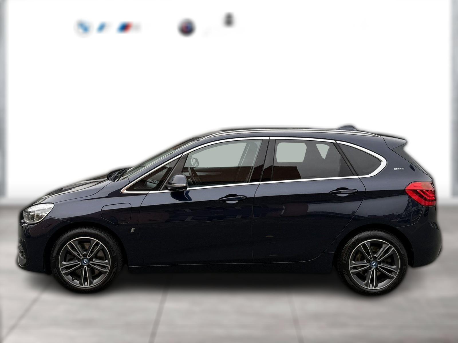 BMW 225 225xe Sport Line LED Navi PDC HiFi