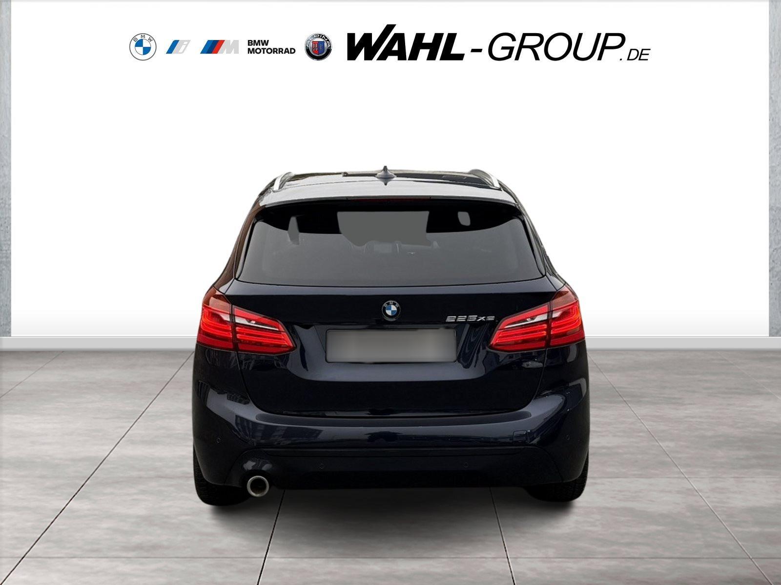 BMW 225 225xe Sport Line LED Navi PDC HiFi