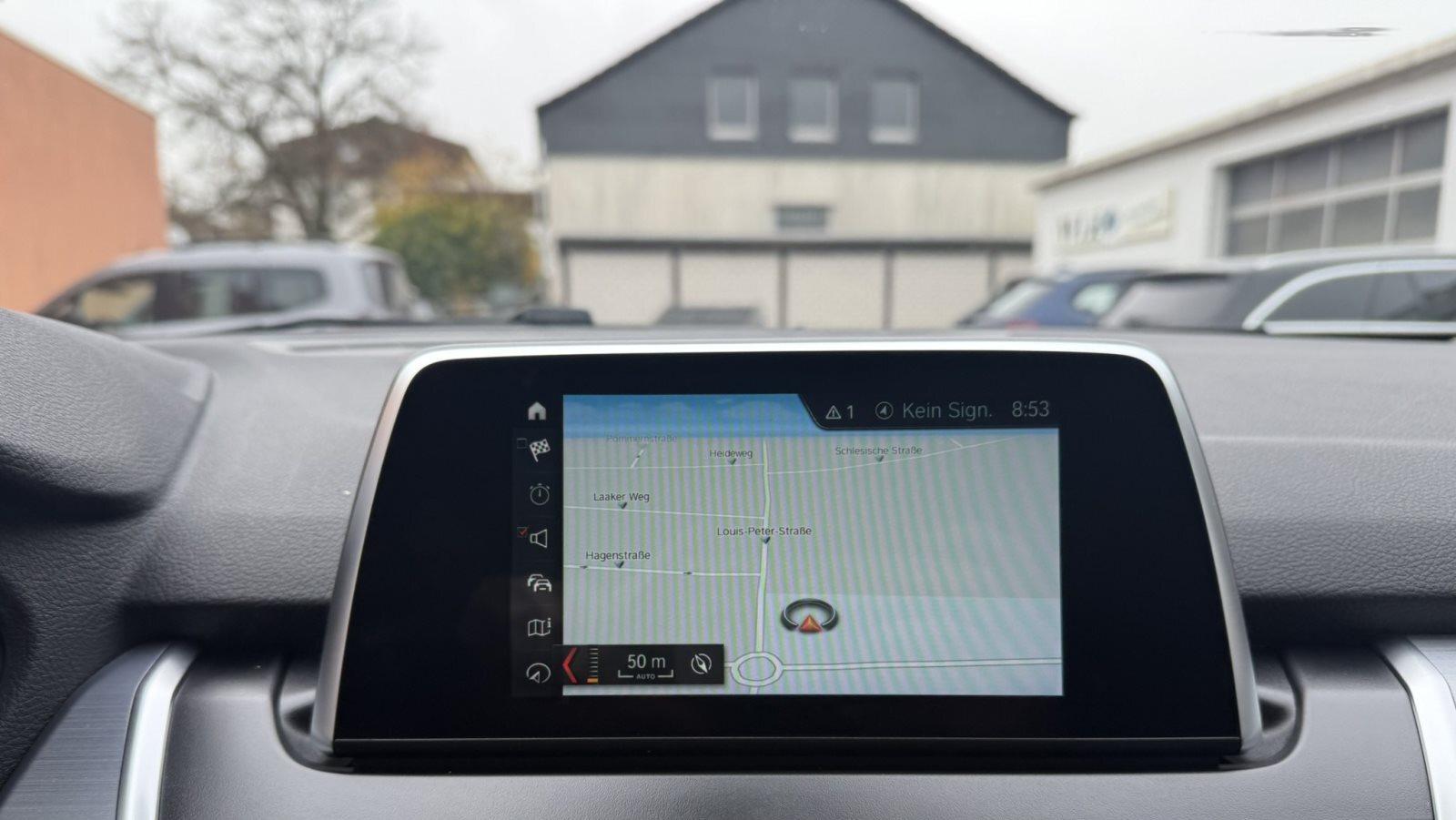 BMW 225 225xe Sport Line LED Navi PDC HiFi