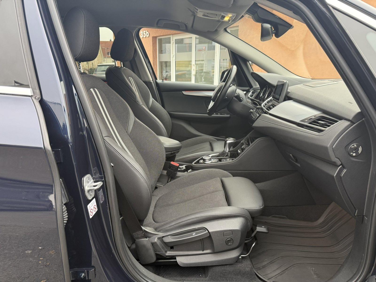 BMW 225 225xe Sport Line LED Navi PDC HiFi