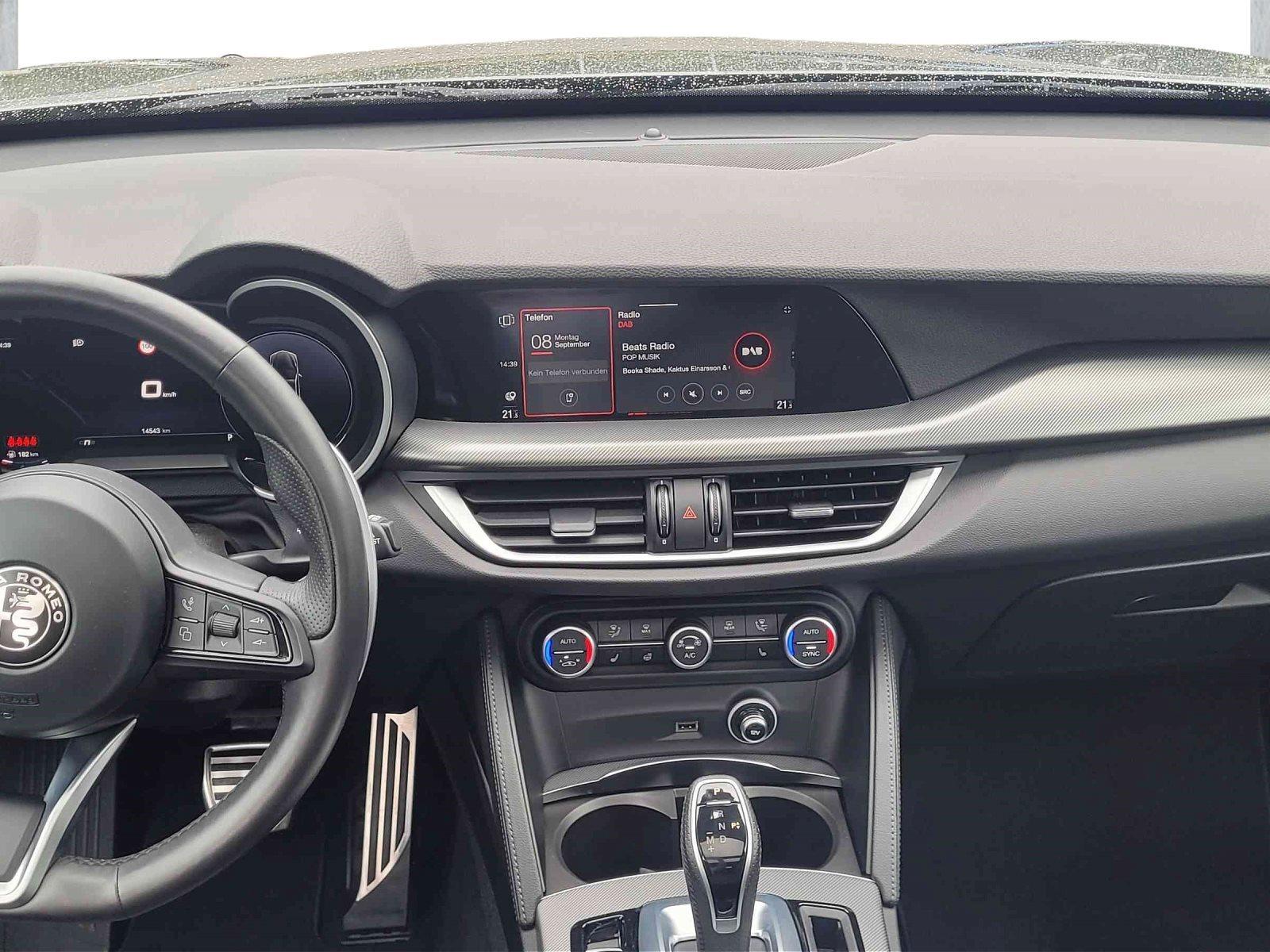 Alfa Romeo Stelvio 2.2 JTDM VELOCE Q4 LEDER NAVI AHK PANO LED