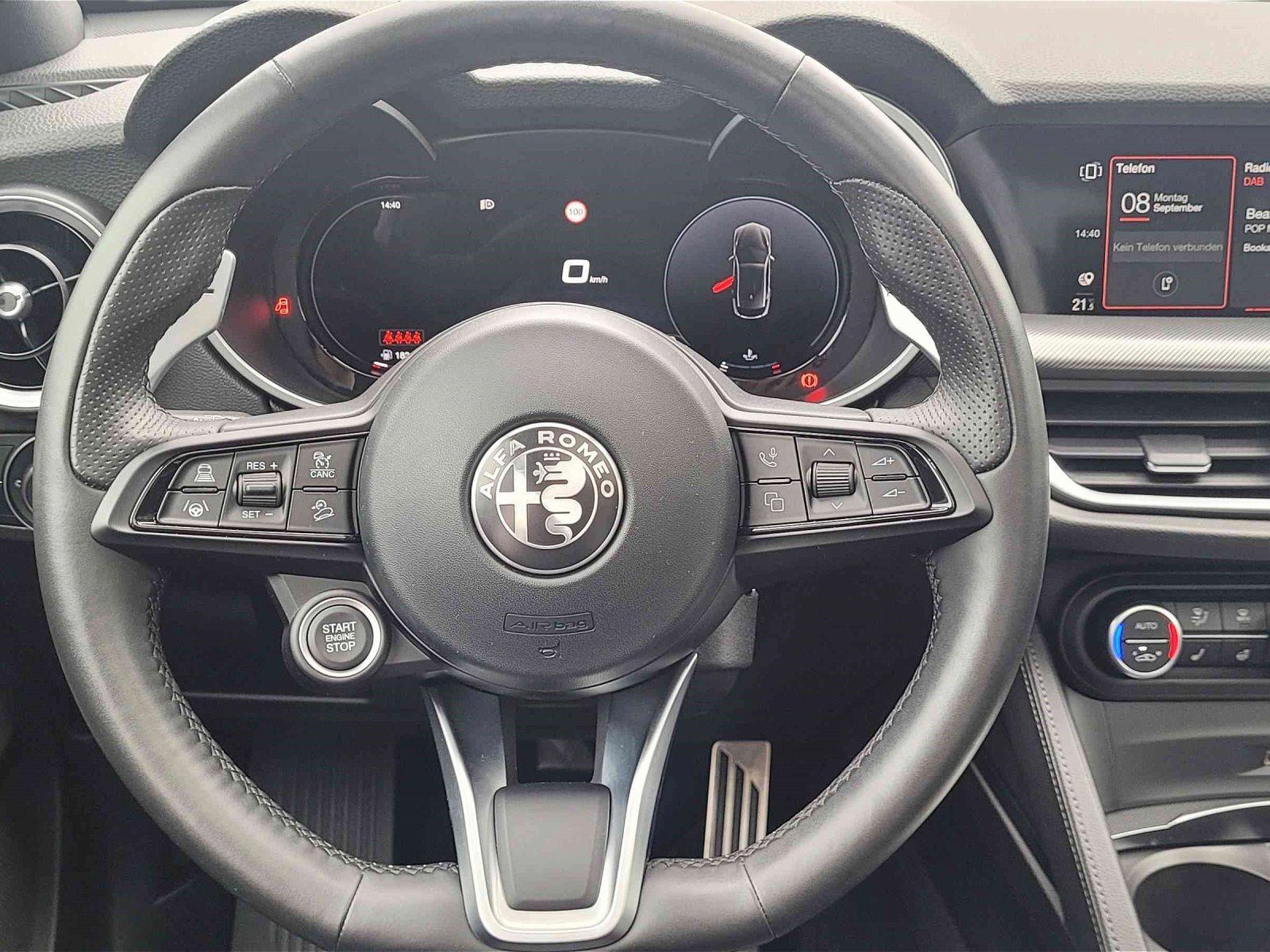 Alfa Romeo Stelvio 2.2 JTDM VELOCE Q4 LEDER NAVI AHK PANO LED