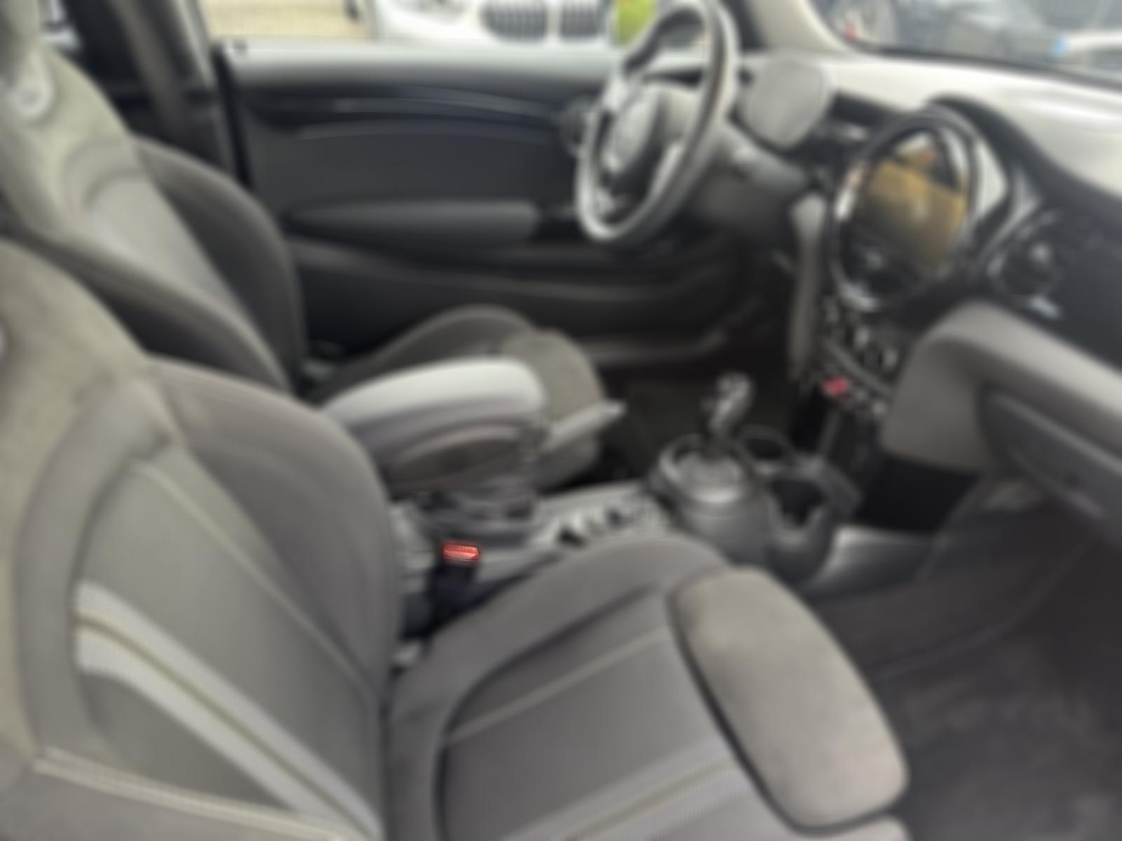 MINI Cooper 3-TÜRER JCW TRIM DKG JCW AERO-KIT NAVI LED RFK KOMFORTZG DAB