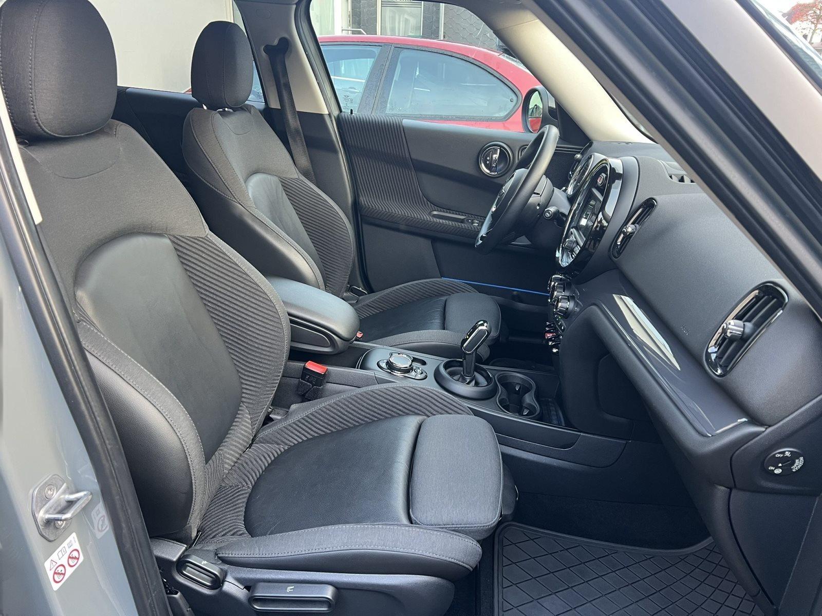 MINI Cooper D ALL4 Chili LED Navi Sport