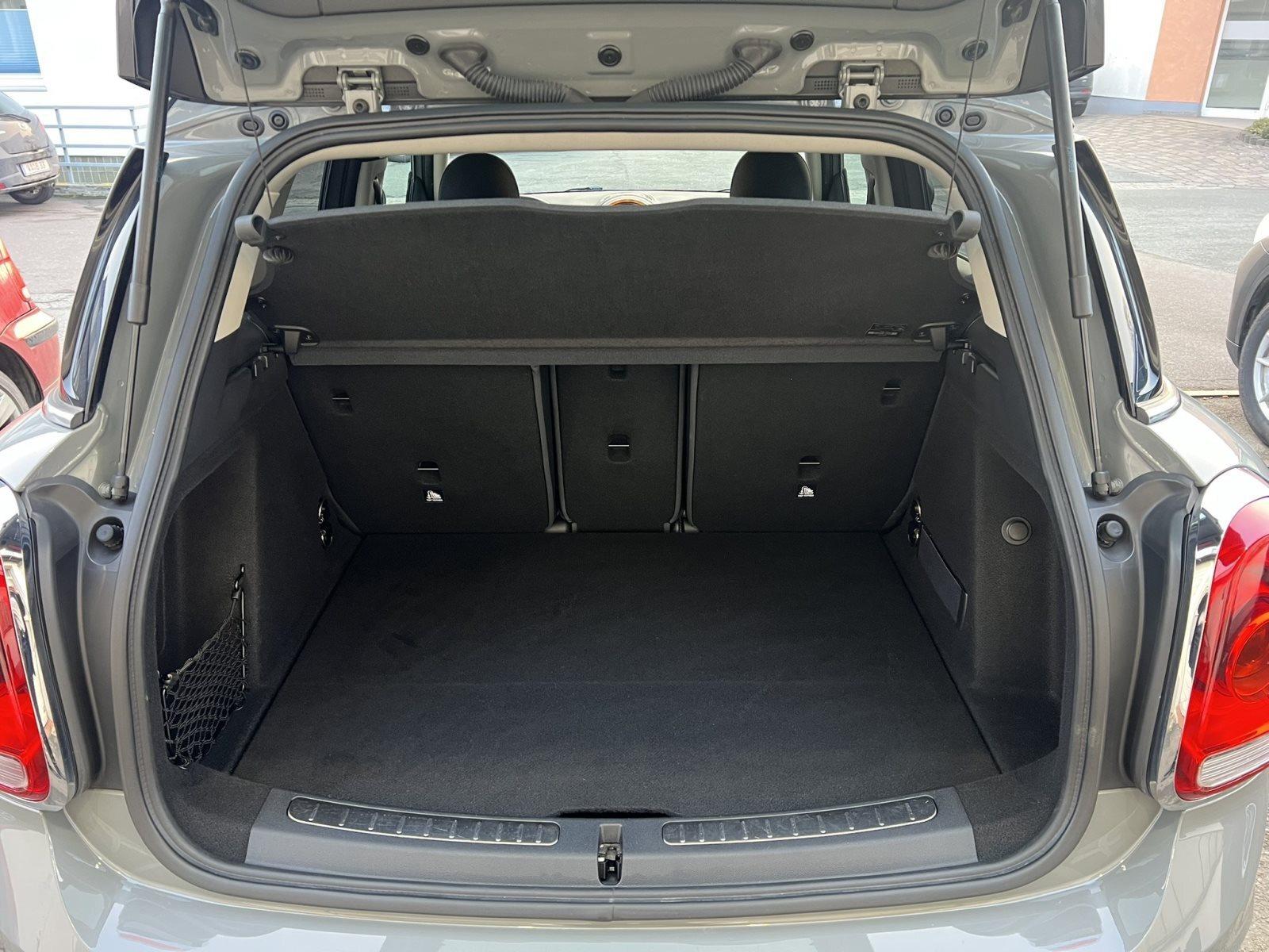 MINI Cooper D ALL4 Chili LED Navi Sport