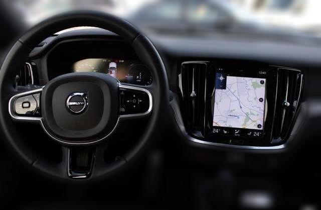 Volvo S60 R Design AWD T8 Pano ACC LED HUD Navi 360° Memory