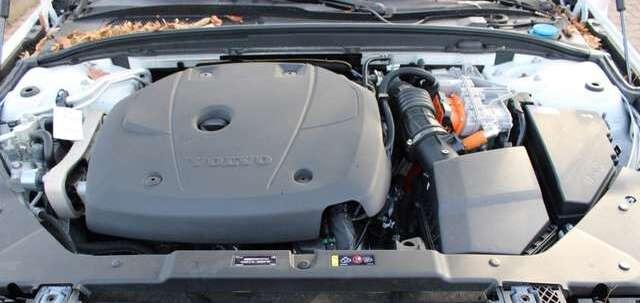 Volvo S60 R Design AWD T8 Pano ACC LED HUD Navi 360° Memory