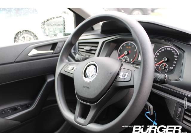 Volkswagen Polo VI Temp PDC v+h Apple CarPlay Android Auto DAB Not