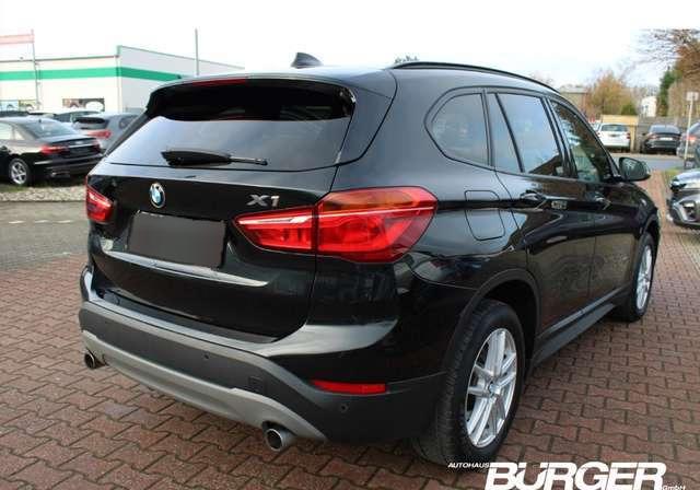 BMW X1 xDrive 20 d Advantage HUD AHK Navi LED El. Heckkla