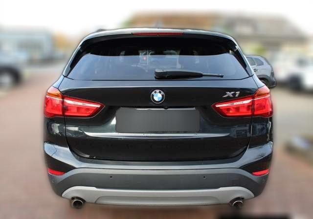 BMW X1 xDrive 20 d Advantage HUD AHK Navi LED El. Heckkla