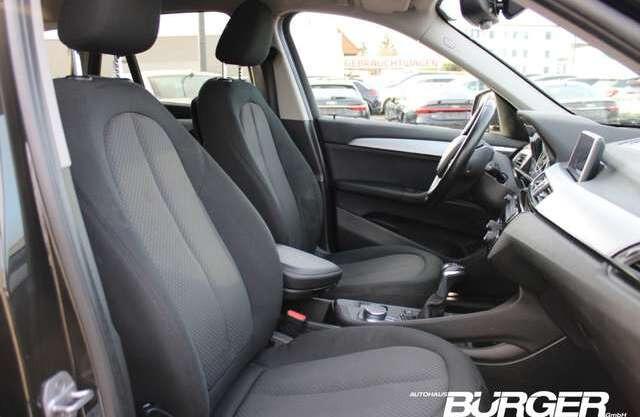 BMW X1 xDrive 20 d Advantage HUD AHK Navi LED El. Heckkla