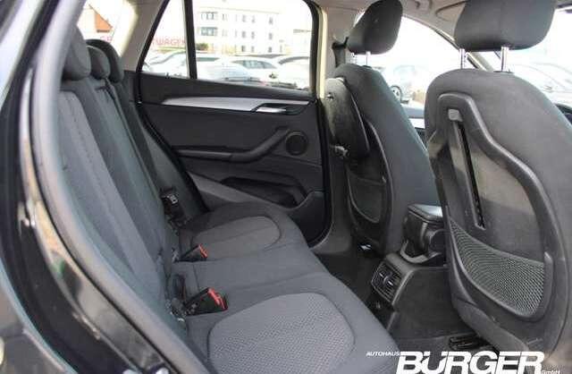BMW X1 xDrive 20 d Advantage HUD AHK Navi LED El. Heckkla
