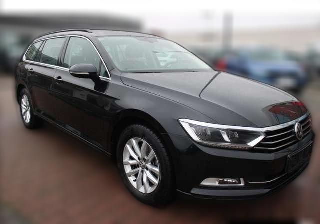 Volkswagen Passat Variant Comfortline Navi AHK SitzHZG PDC v+h Massa