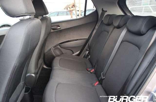 Hyundai i10 YES! DAB SHZ Klima  LenkradHZG Temp Tel.-Vorb. Spe