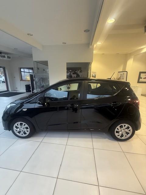 Hyundai i10 1.0 Basis 