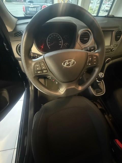 Hyundai i10 1.0 Basis 