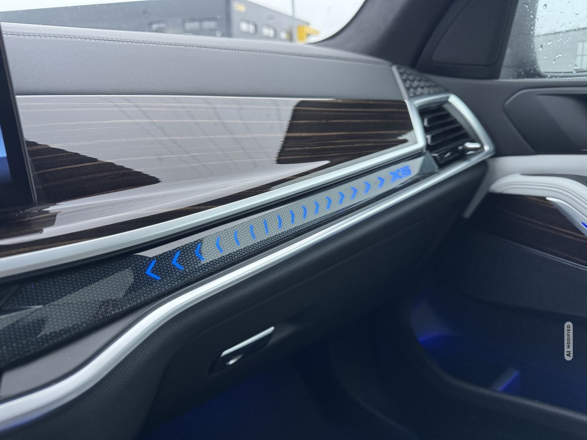BMW X5  xDrive 30d+M-Sport+SkyLounge+LED+Leder