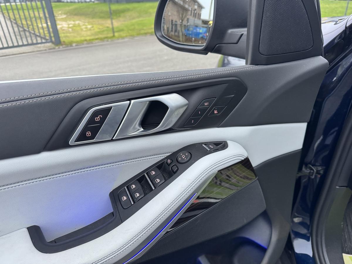 BMW X5  xDrive 30d+M-Sport+SkyLounge+LED+Leder