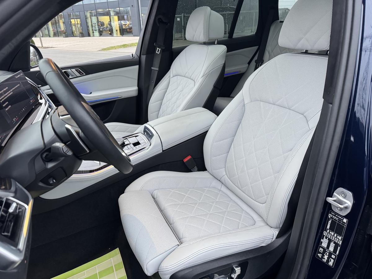 BMW X5  xDrive 30d+M-Sport+SkyLounge+LED+Leder