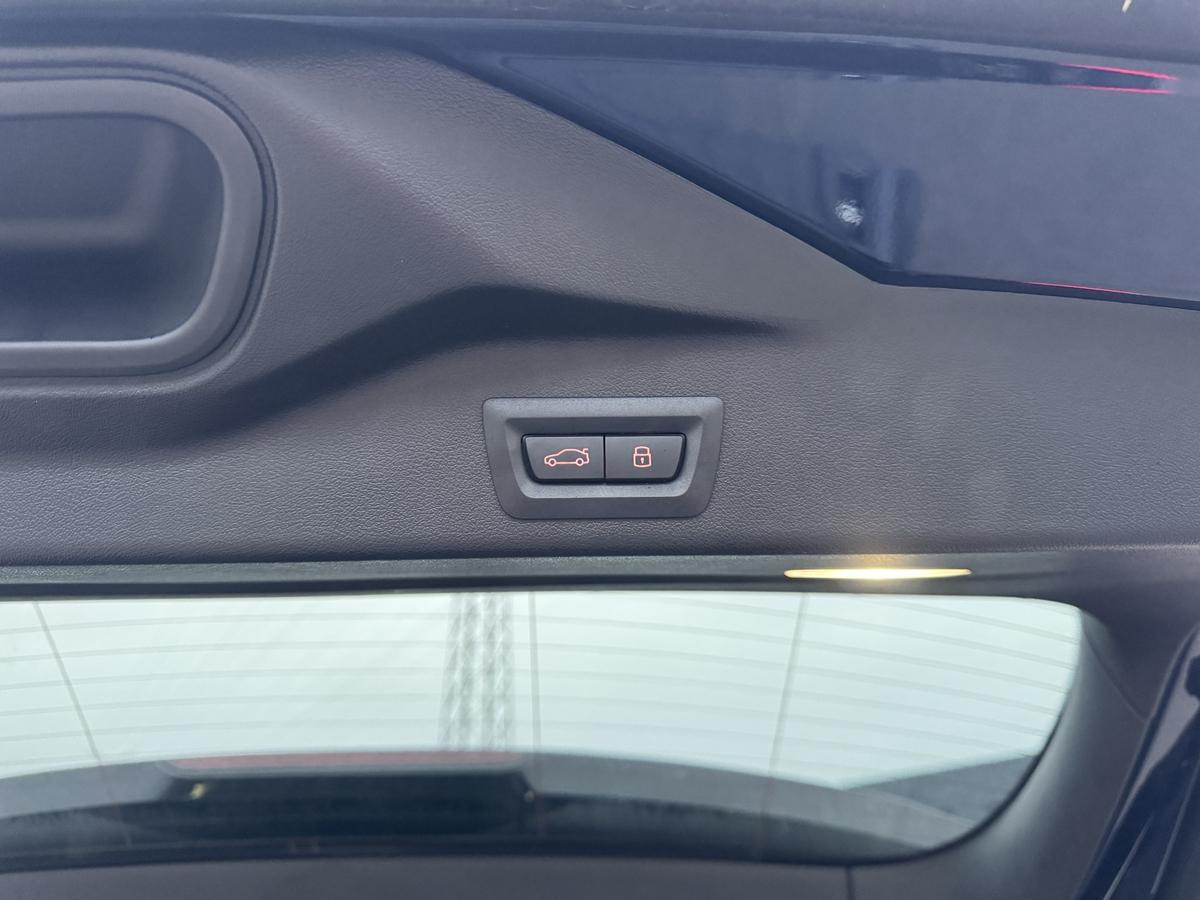 BMW X5  xDrive 30d+M-Sport+SkyLounge+LED+Leder