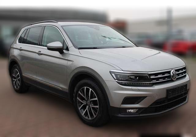Volkswagen Tiguan Comfortline AHK El. Pano Navi HUD StandHZG LED ACC