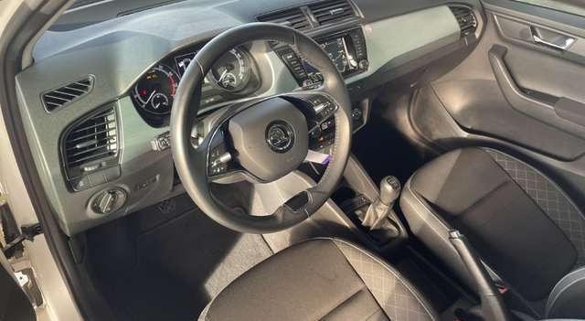 Skoda Fabia Combi Ambition 1.0 Navi PDC SitzHZG CarPlay 8-Fach