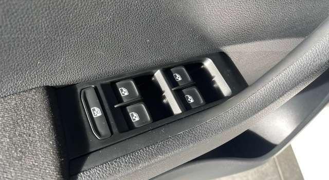 Skoda Fabia Combi Ambition 1.0 Navi PDC SitzHZG CarPlay 8-Fach