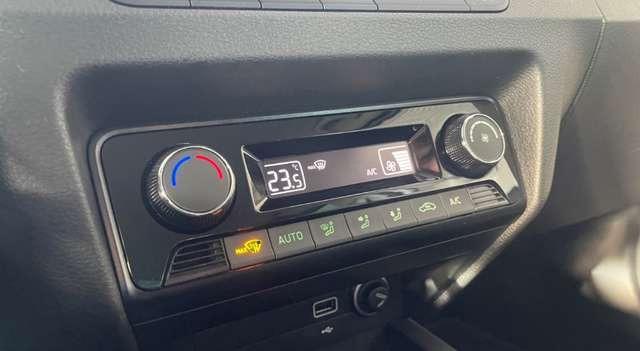 Skoda Fabia Combi Ambition 1.0 Navi PDC SitzHZG CarPlay 8-Fach