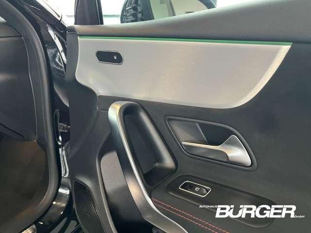 Mercedes-Benz A 200 AMG Multibeam Distronic Navi Kamera digitales Cock