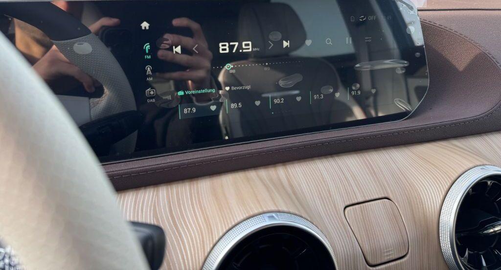 DFSK Forthing 5 DFM Forthing 4