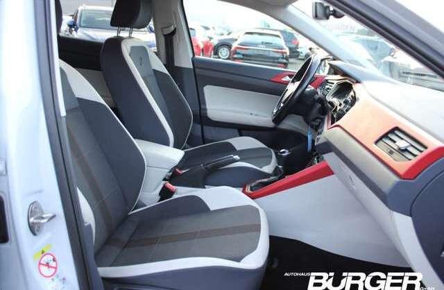 Volkswagen Polo VI beats Winterpaket Klima CarPlay Soundsystem Beg