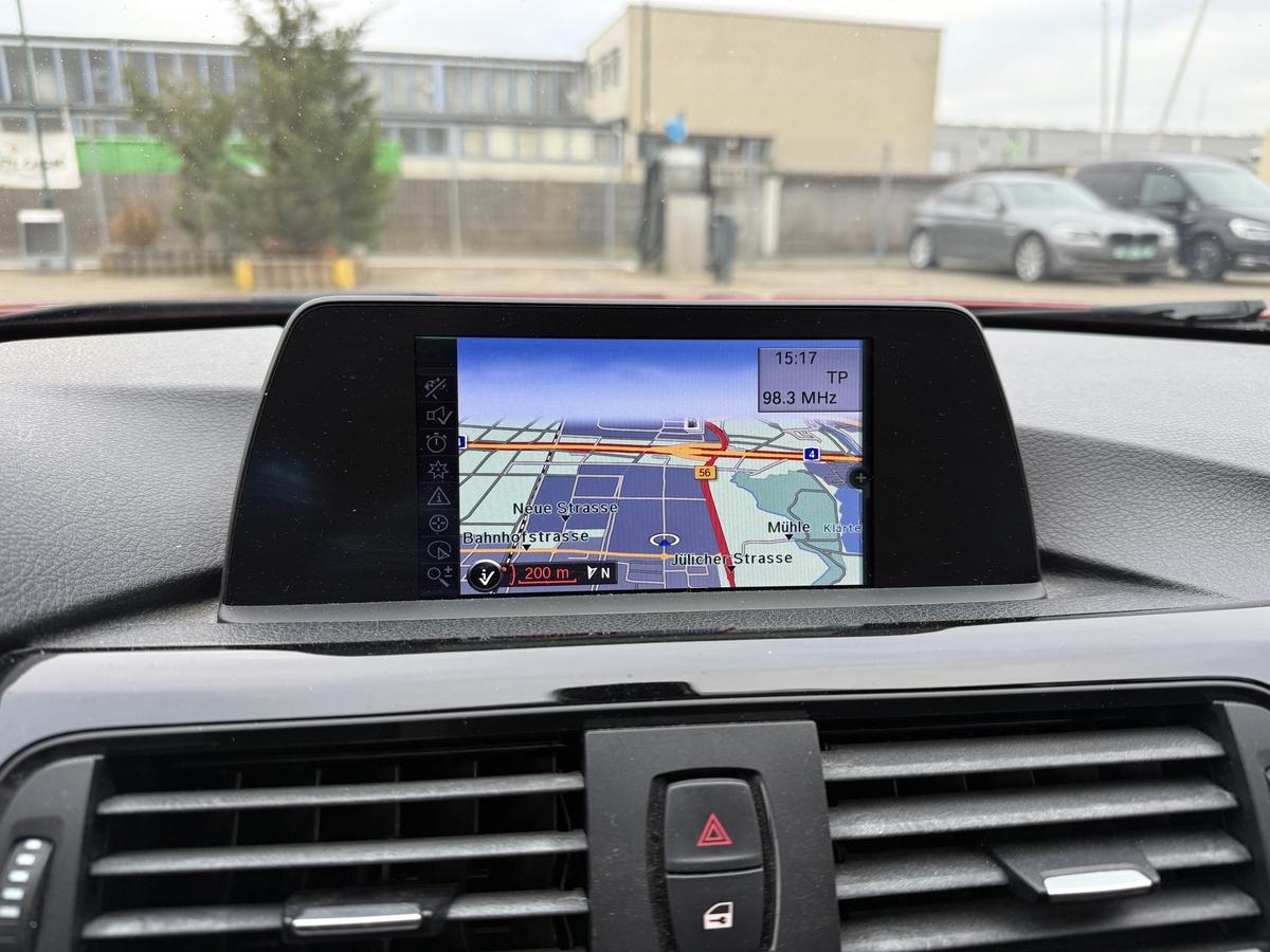 BMW 320 d Sport Line Navi SHZ Schiebedach 18