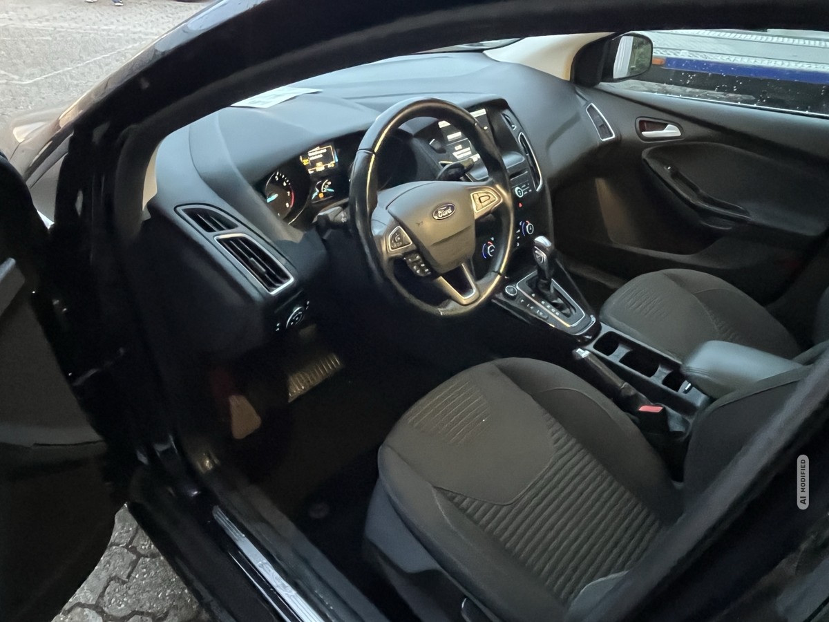 Ford Focus 1,5 ECOBOOST AUTOM*BUSINESS NAVI*PDC*PARK-ASS*KLIMAAUT