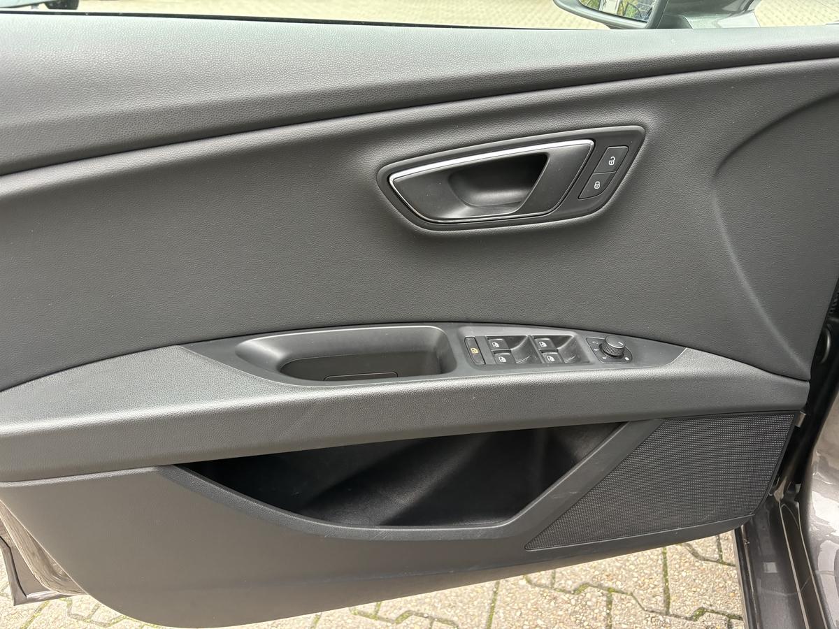 Seat Leon ST 1.2l TSI Style DSG Navi SHZ Alcantara 