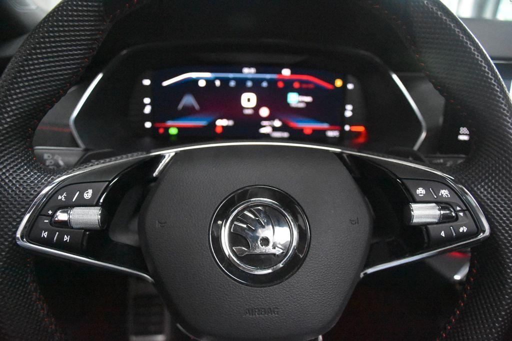 Skoda Octavia Combi RS Plus 4x4 Pano Sound Standheizg.