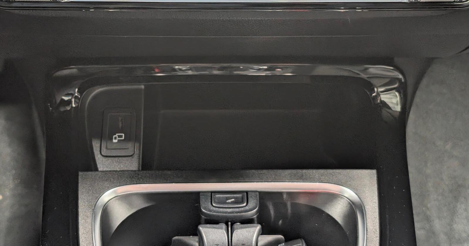 Mercedes-Benz B 180 AHK/Navi/SHZ/Tempomat/PDC/17-LM