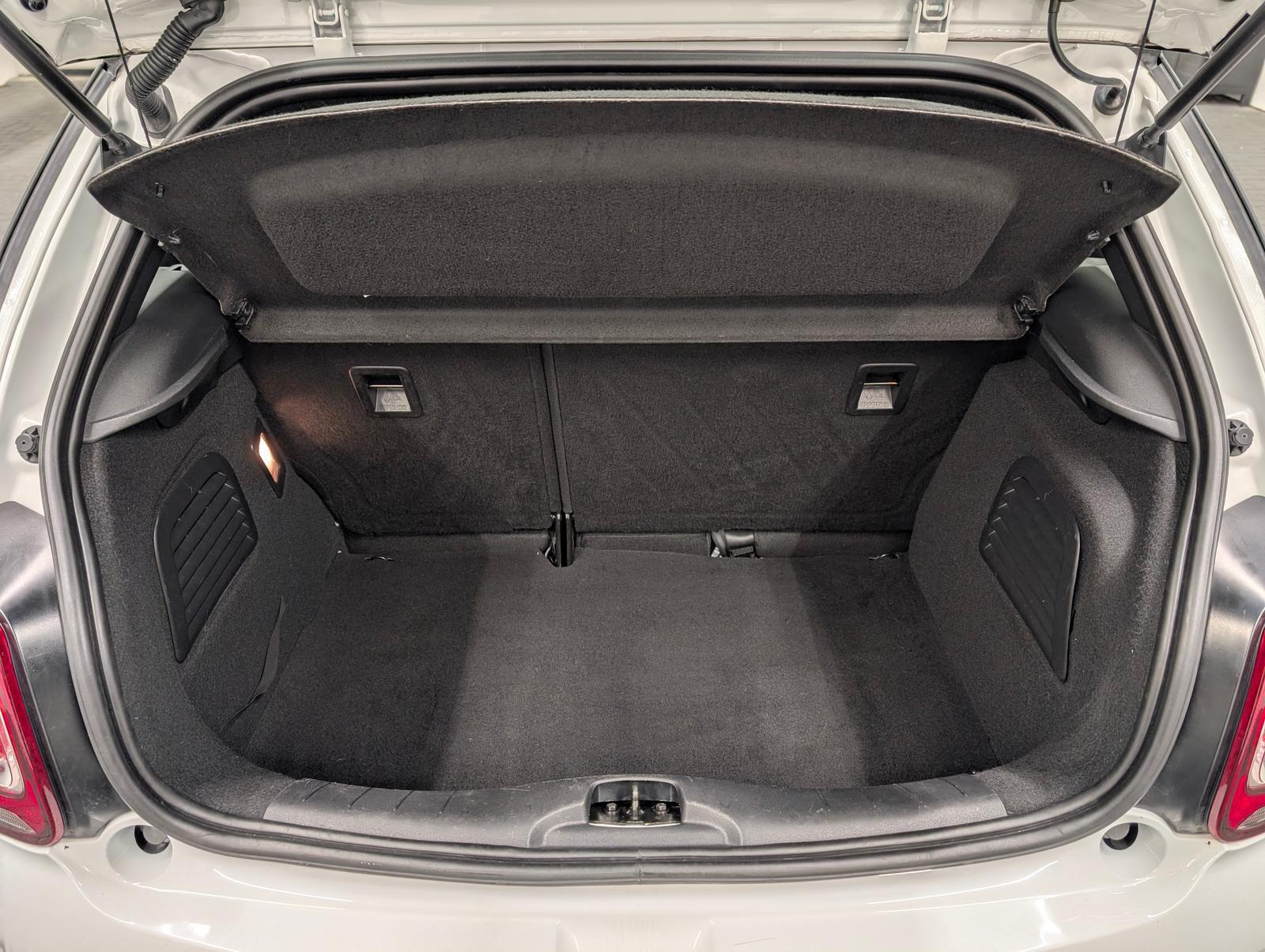 DS Automobiles DS3 SoChic Bi-Xenon/Navi/SHZ/Kam/Klimaaut./17-LM