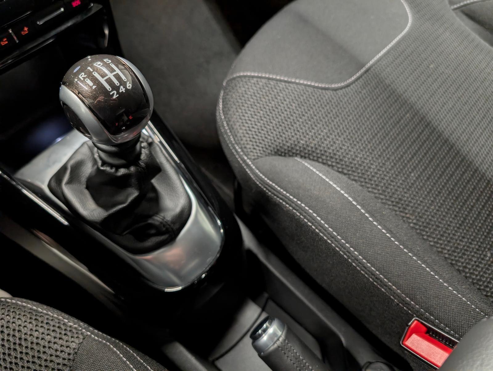 DS Automobiles DS3 SoChic Bi-Xenon/Navi/SHZ/Kam/Klimaaut./17-LM