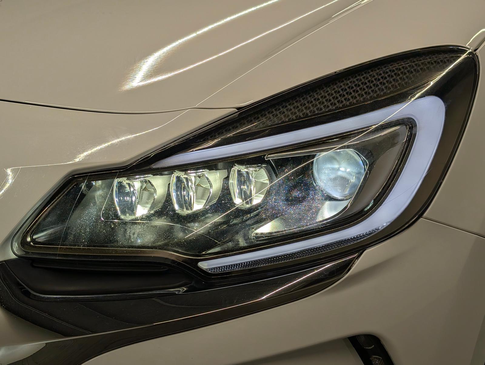 DS Automobiles DS3 SoChic Bi-Xenon/Navi/SHZ/Kam/Klimaaut./17-LM