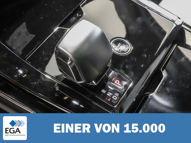 Land Rover Range Rover Sport P635 SV Park-Assistent HUD AD Soundsystem Meridian 360 Kamera