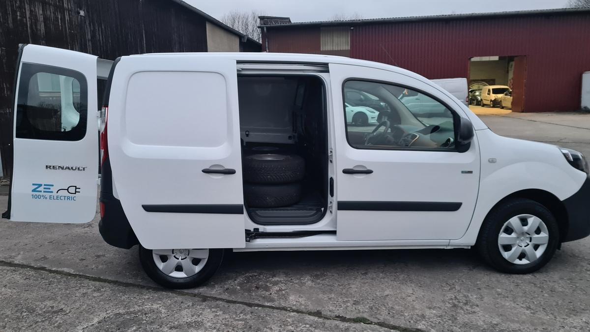 Renault Kangoo ZE 33 Express Kauf Akku Klima WP Navi PDC 
