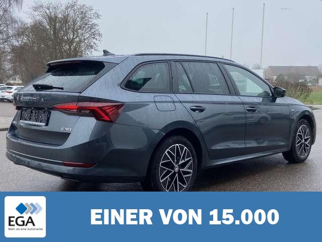 Skoda Octavia Combi 1.5 TSI e-TEC DSG CLEVER NAVI-COLU